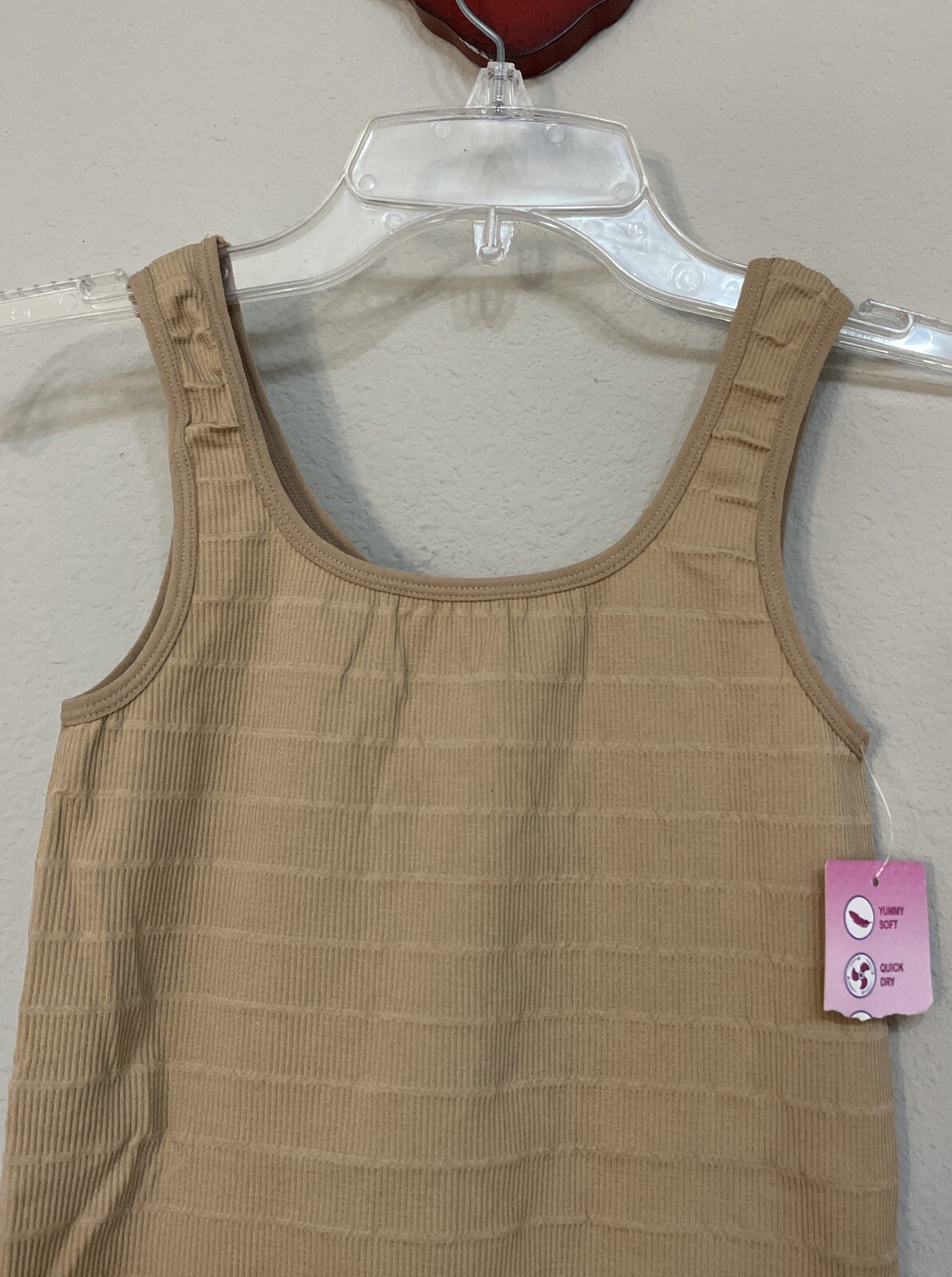 Llollo Womens M/L Beige Ribbed Sleeveless Body Shaping Fitted Tank Top NWT! A500
