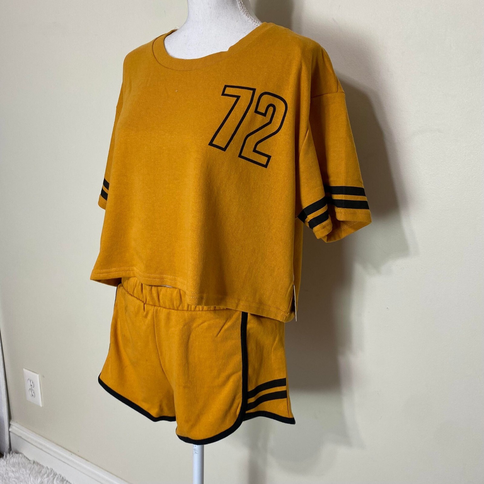 Active USA Women’s Oversized Crop Top & Shorts Terno – Size Large – Mustard