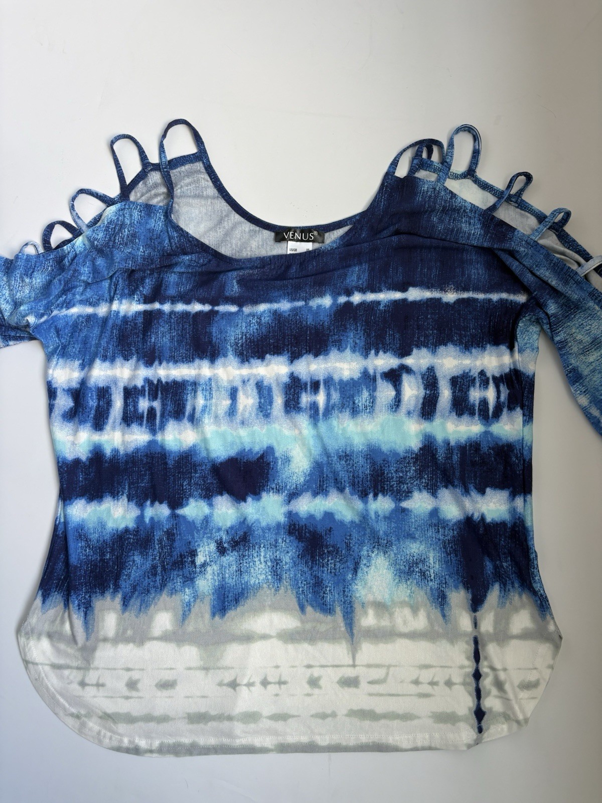 Women’s Knit Top From Venus Cold Shoulder Size Small