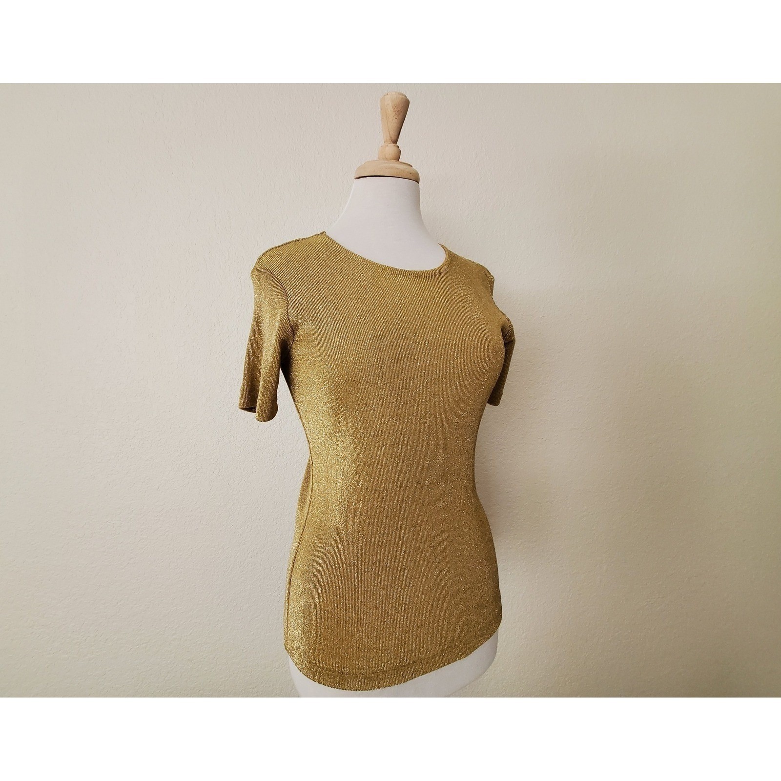 Vintage Gold Metallic Knit Short Sleeve Top Sparkle Mesh Tee Shirt VTG 90s Small