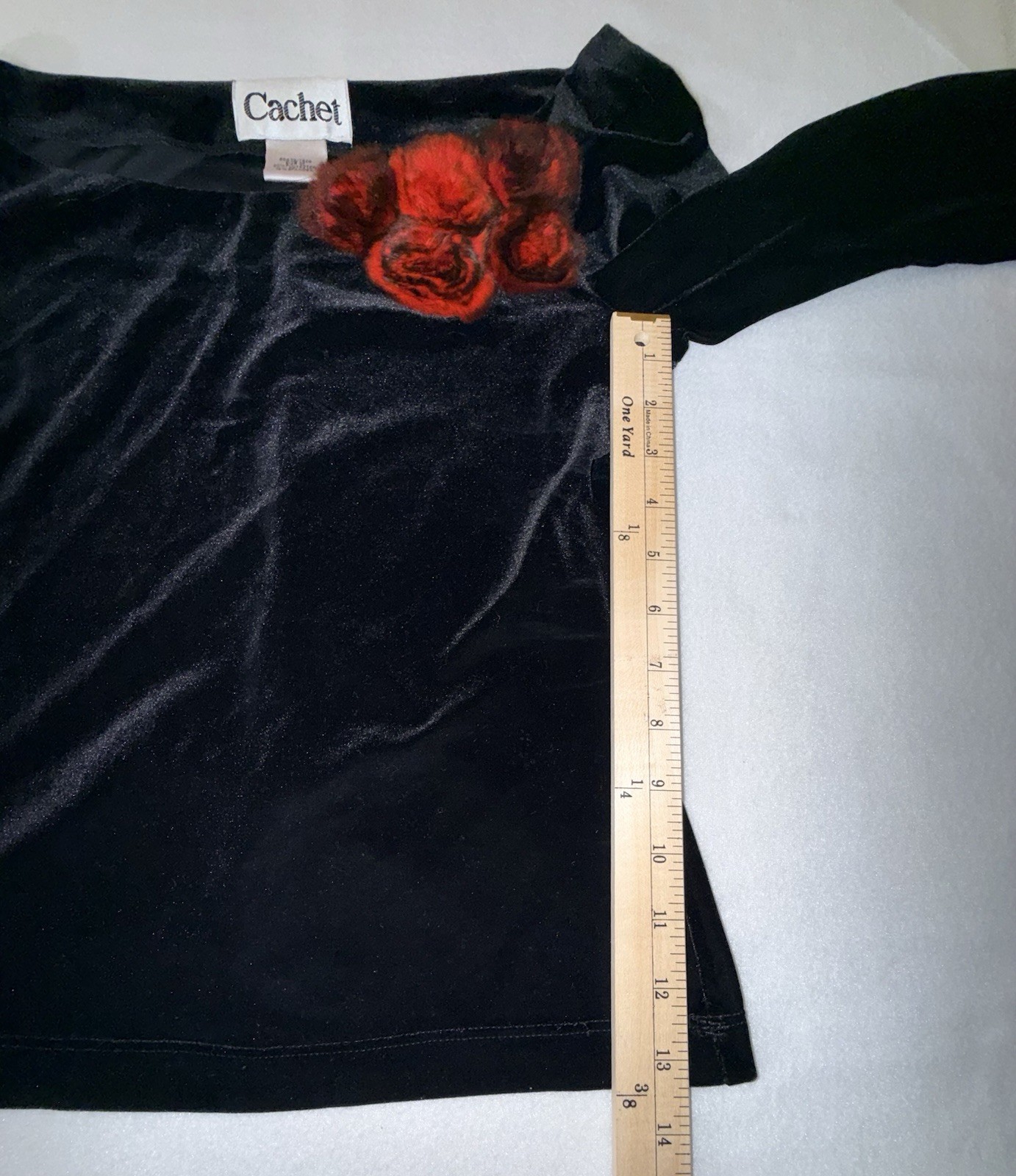 Cachet Black Velvet Womens Top Red Feathers Medium Gothic Whimsigoth Vintage 90s