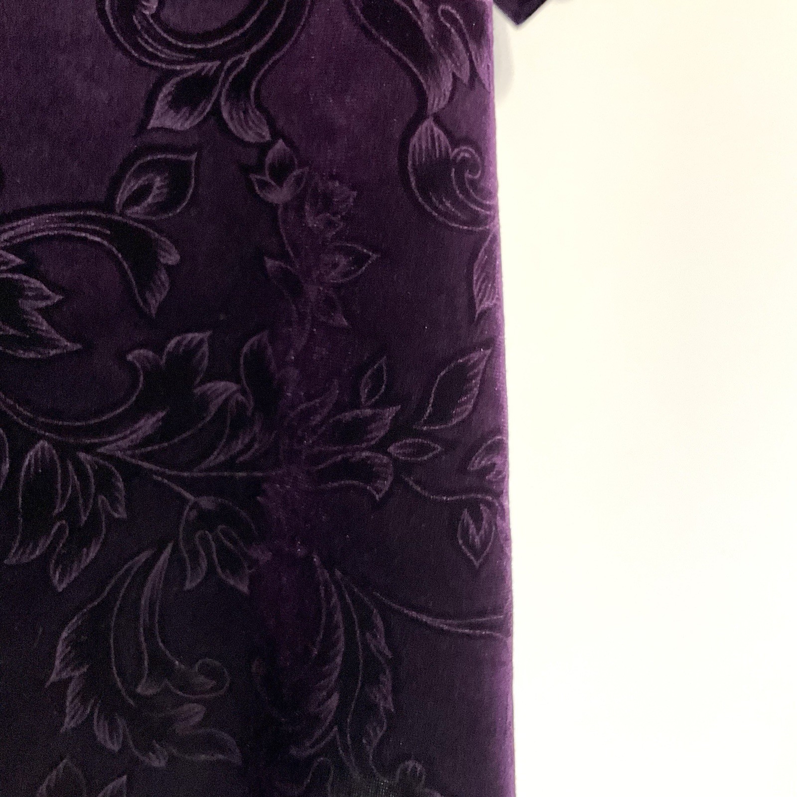 modern essentials top short sleeve deep purple floral pullover