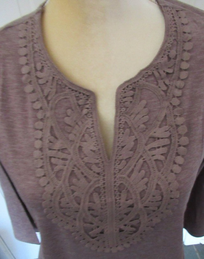 WIHOLL Ladies 3/4 Sleeve Mocha Boho V Neck with Lace Top size M