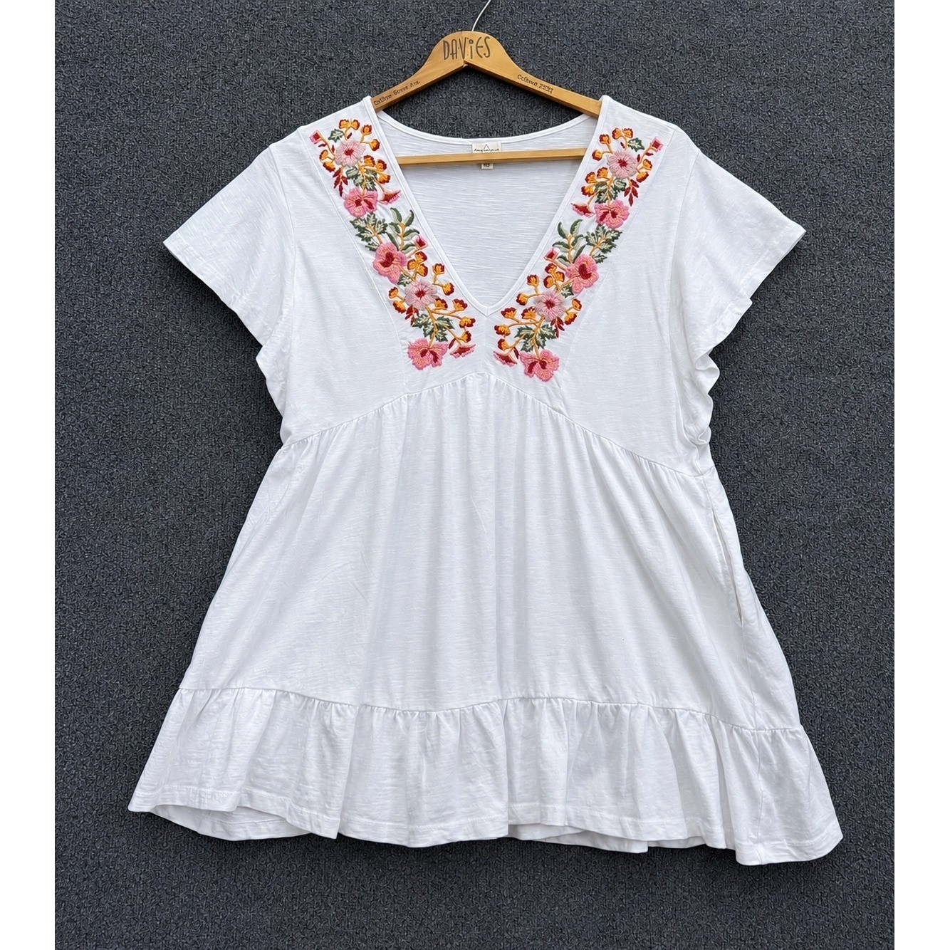 Keep In Touch Babydoll Top Womens Medium White Floral Embroidered Boho Ruffle