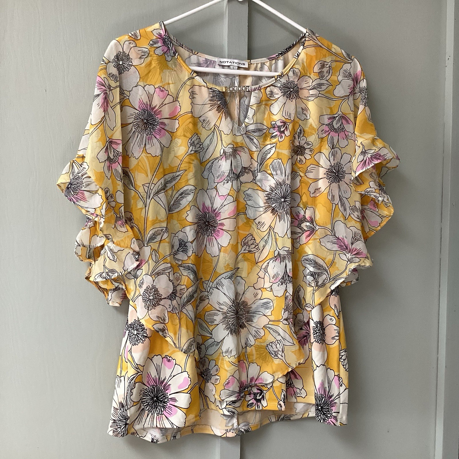 Notations Woman Size Large Blouse Yellow Ruffle Keyhole Neck Accent Floral