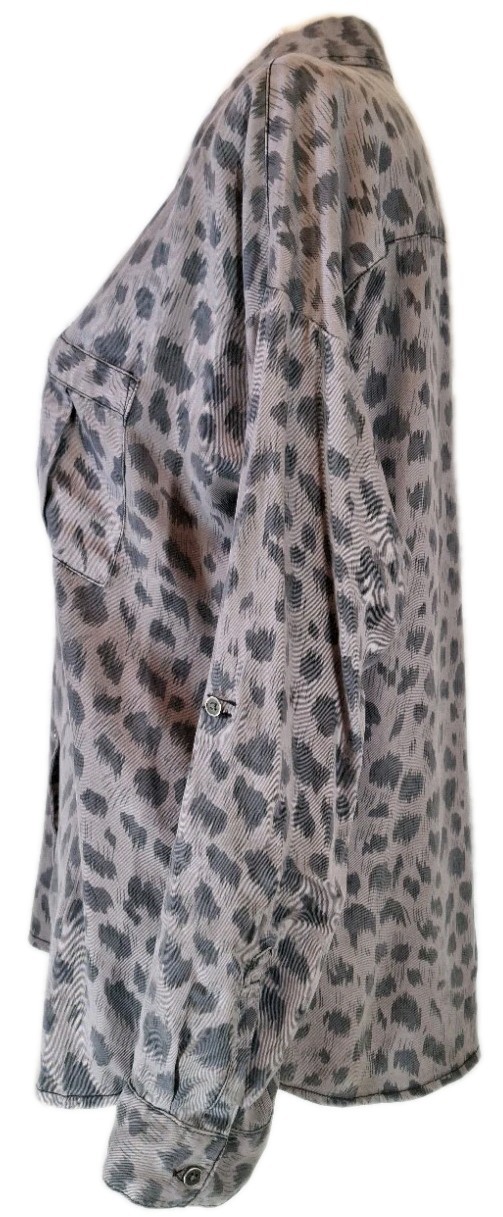 NWOT LOVESTITCH SzS Tencel Cheetah Button Down Blouse Collared V-neck Shirt Grey