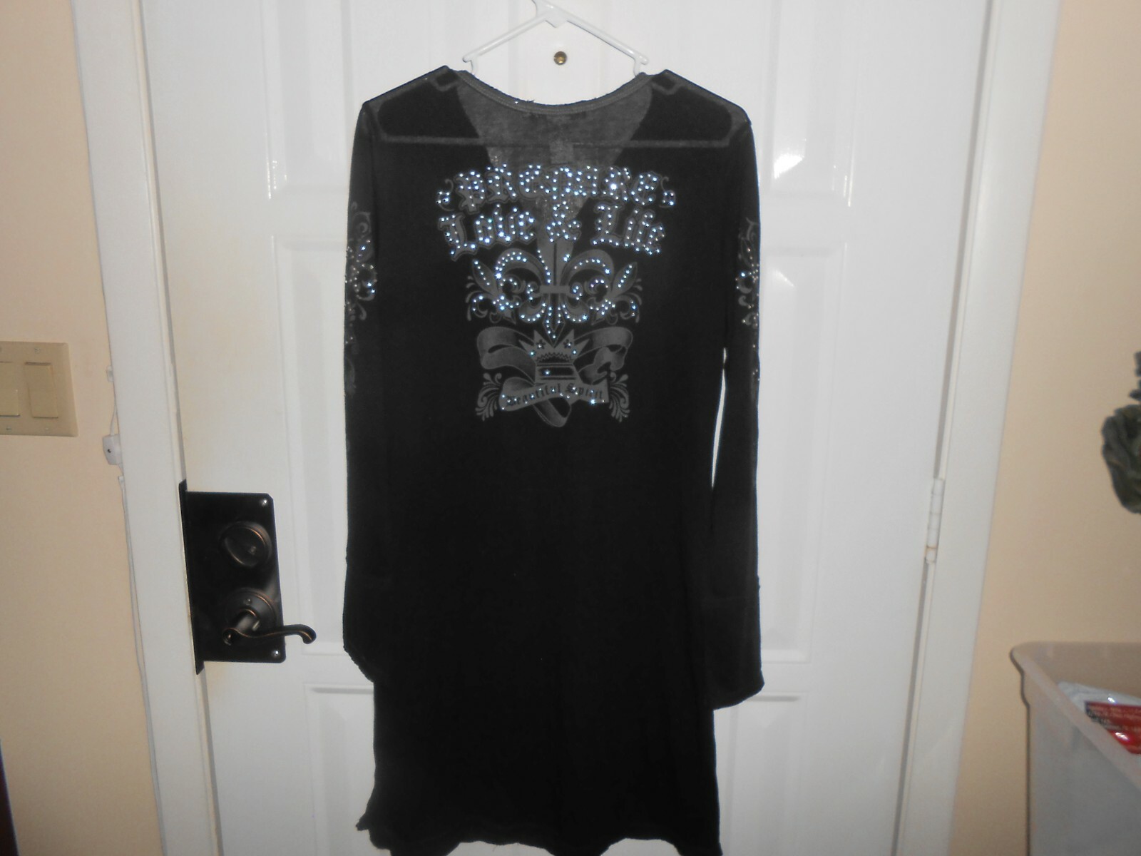 Murmur Women’s Large Long Sleeve Gothic V Neck Shirt Beautiful Spirit
