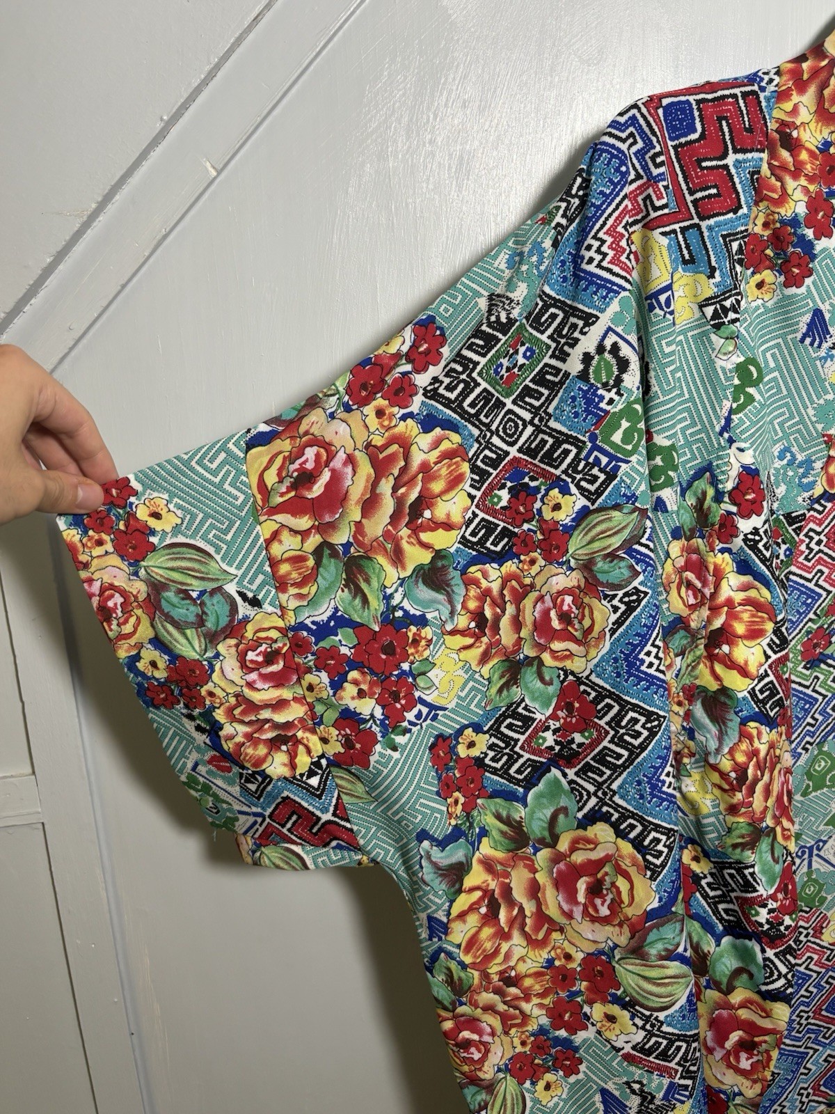 Unique Spectrum Plus 2X Floral Open Front Lightweight Collared Kimono Top
