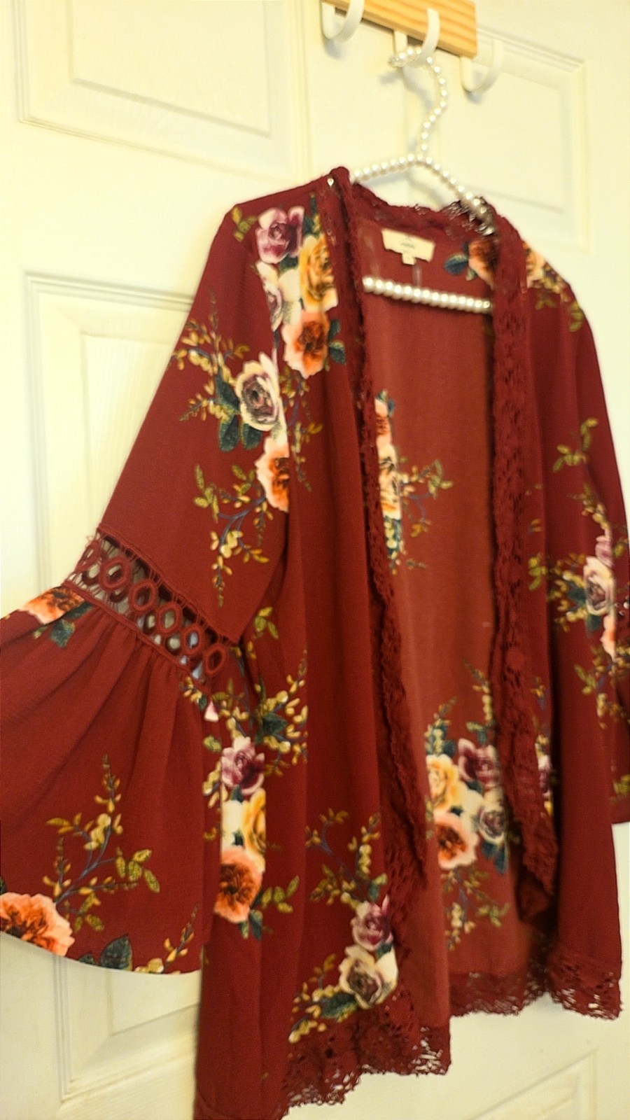 Entro Women’s MD Kimono Burgandy Floral Belle Sleeve 9