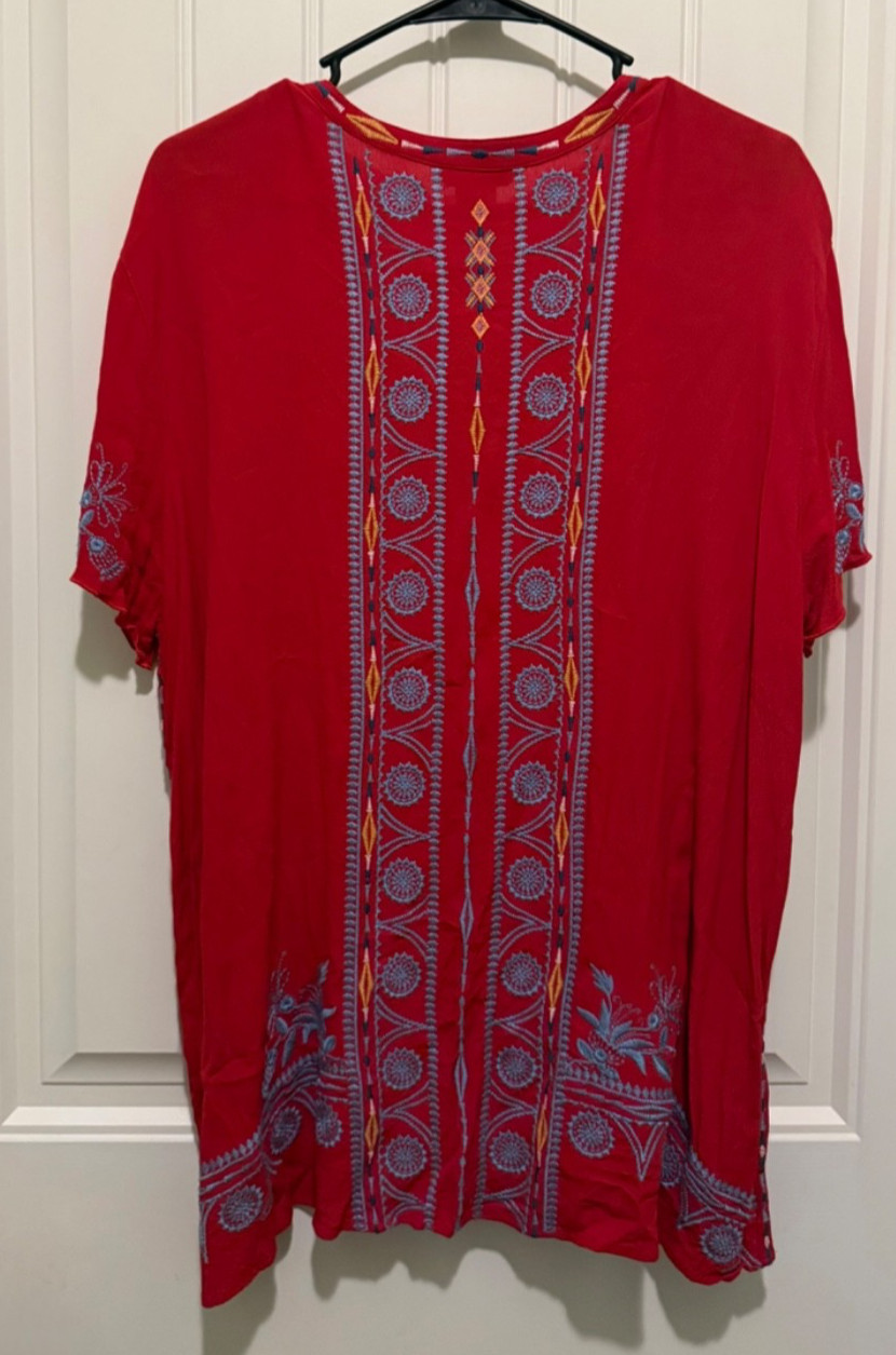 John Mark Womens Red Floral Embroidered V-Neck Short Sleeve Top/Tunic Sz. XL