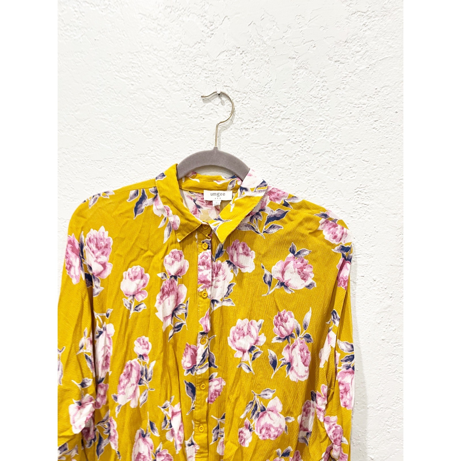 UMGEE Mustard Yellow Floral Twist Front Button Down Boho Top Size Medium