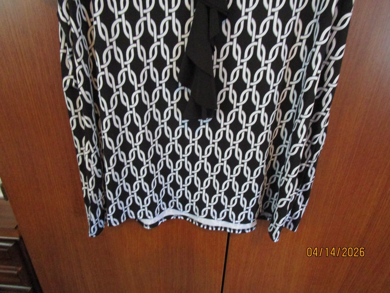 Elan & Grace Black White Sless Tunic Top Sz 1X Polyester Spandex Bust 50 L 29 in