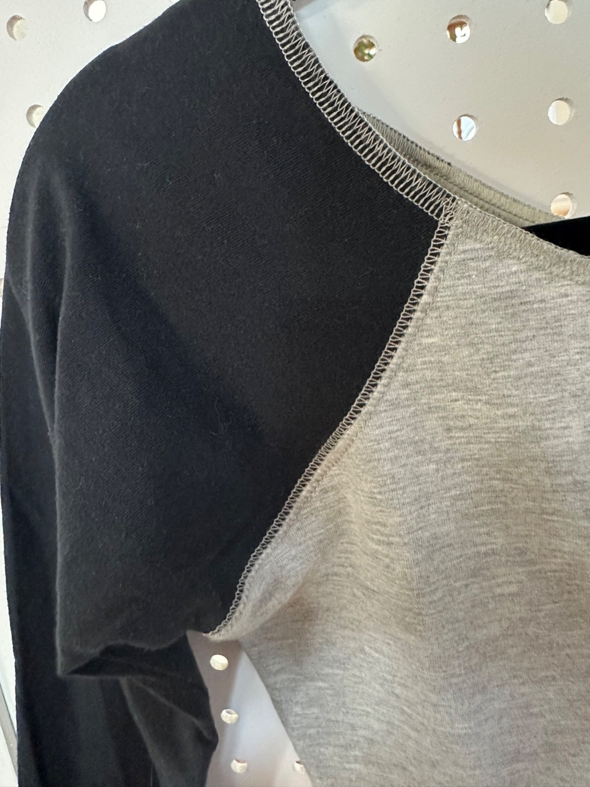 NWOT VTG JLo Baseball Tee Raglan Top 3/4 Sleeve Cotton Blend Black Gray Sequin M