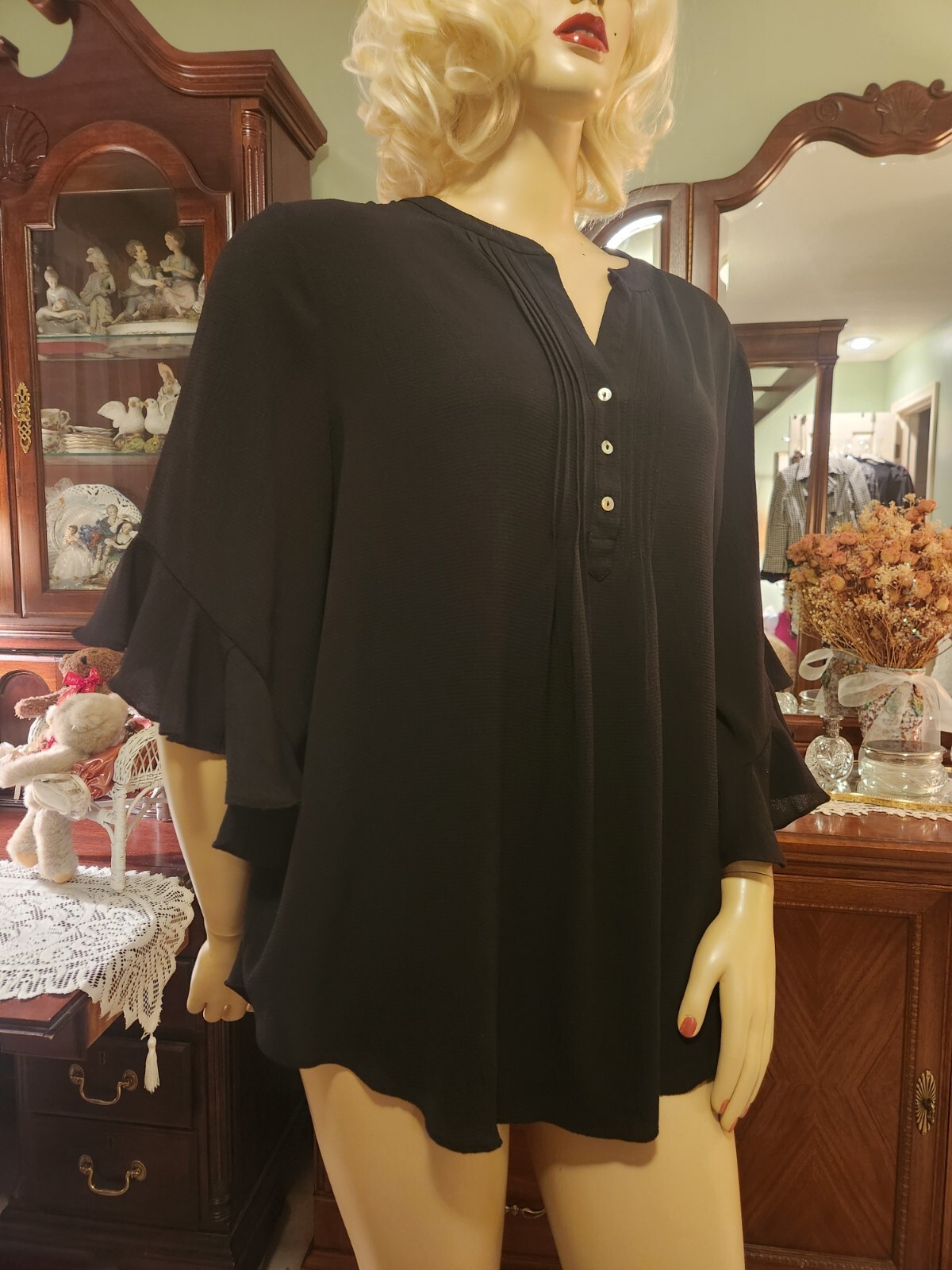 GiGiO Plus Black Tunic Blouse size 1XL Ruffle Sleeves