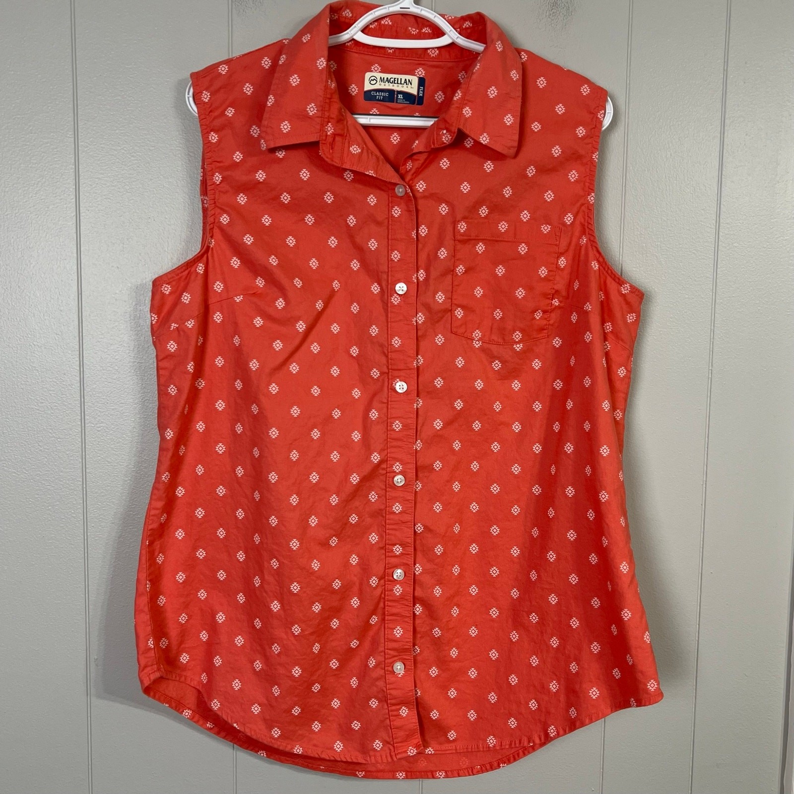 Magellan Outdoors Happy Camper Sleeveless Button Front Shirt XL Coral