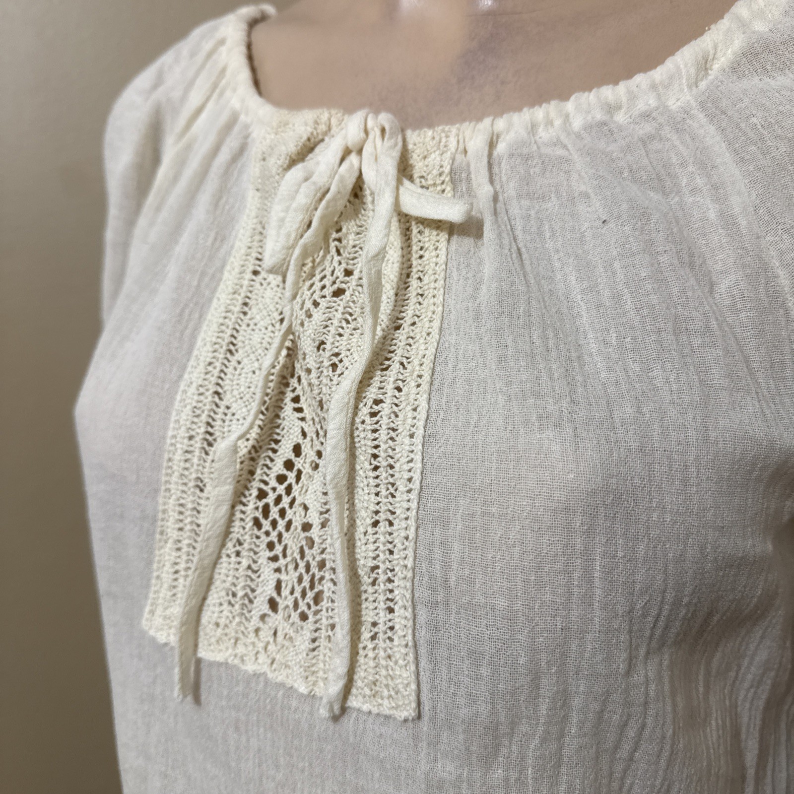 Women’s Ivory Cotton Casual Boho Lace Long Sleeve Slit Tied Size M Blouse Top