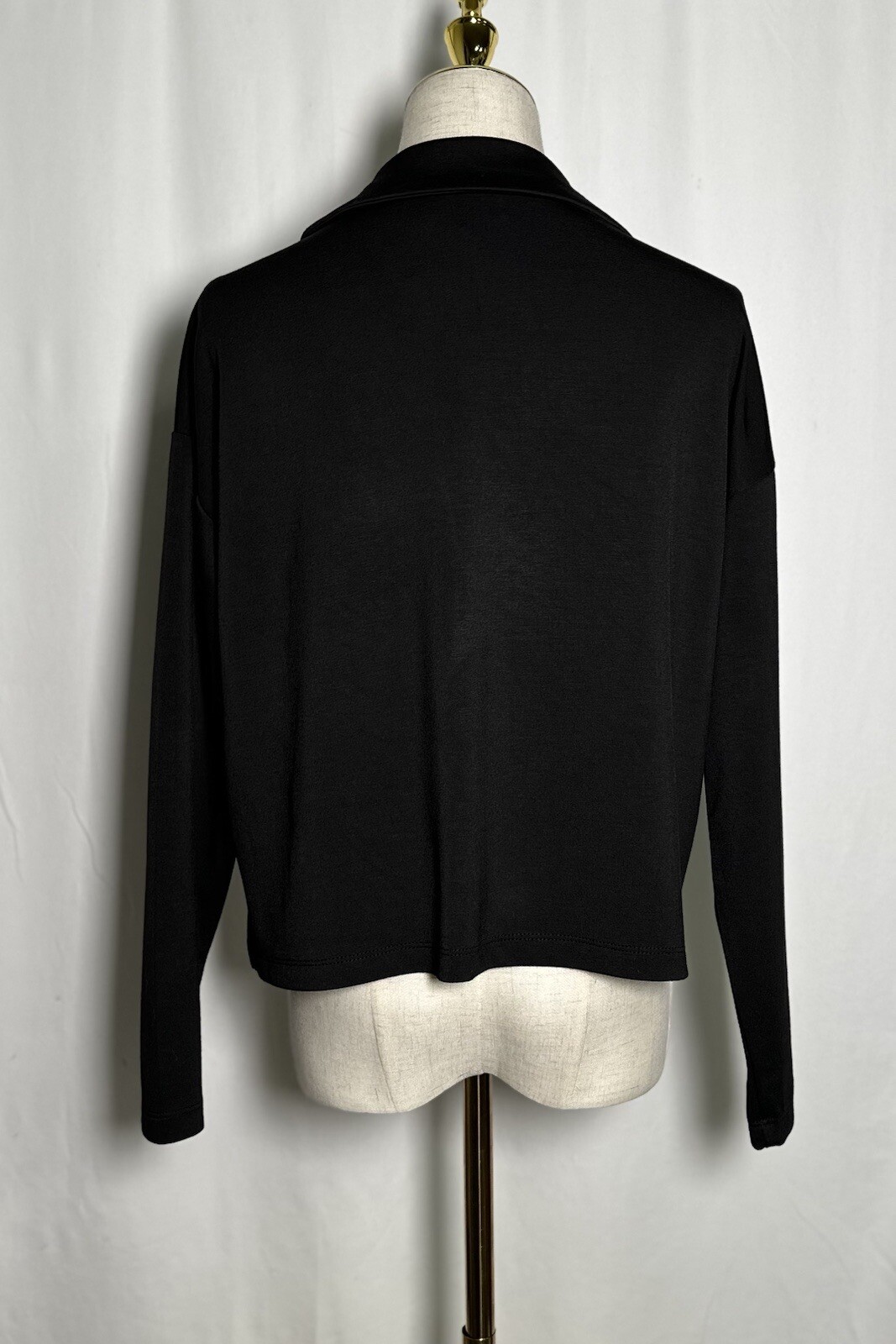 Elie Tahari Women Blouse Top Shirt Medium Long Sleeve Soft Stretch Black Jersey