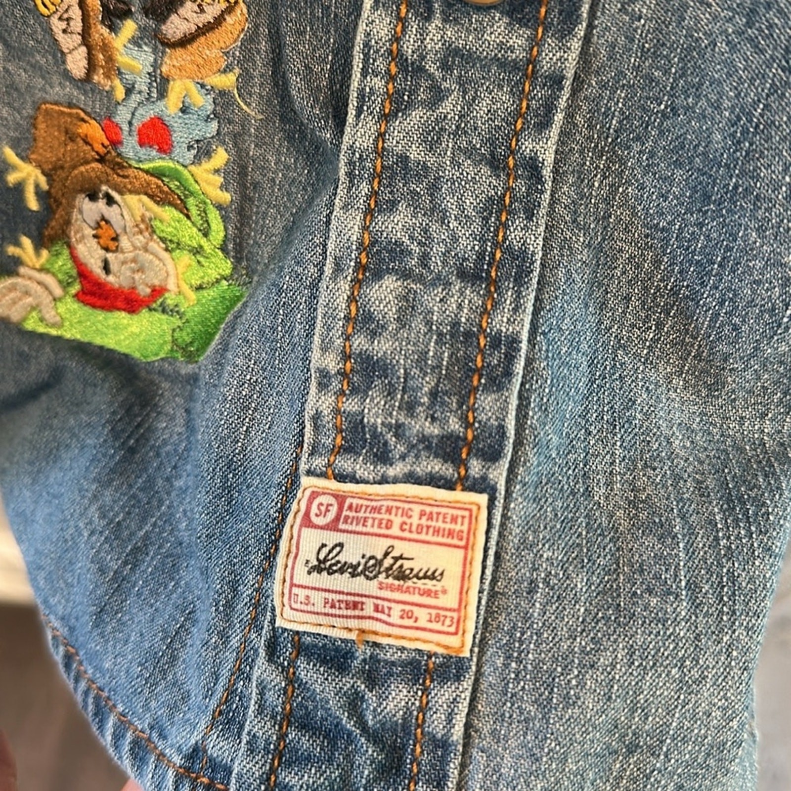 Levi Strauss Vintage Denim Pearl Snap Button Down Shirt w/Fall Embroidery Design