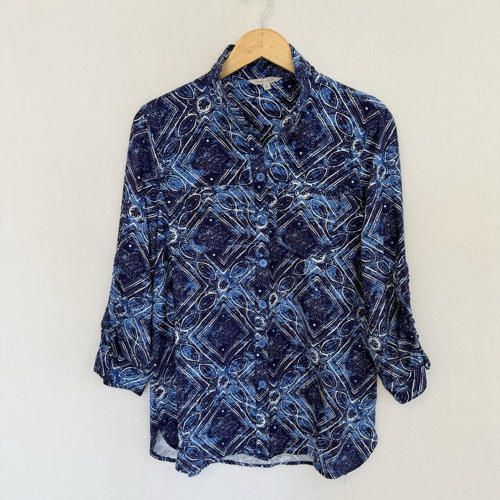 JOHN MARK Women’s Medium Blue Print Stand Up Collar Button Front Shirt Top