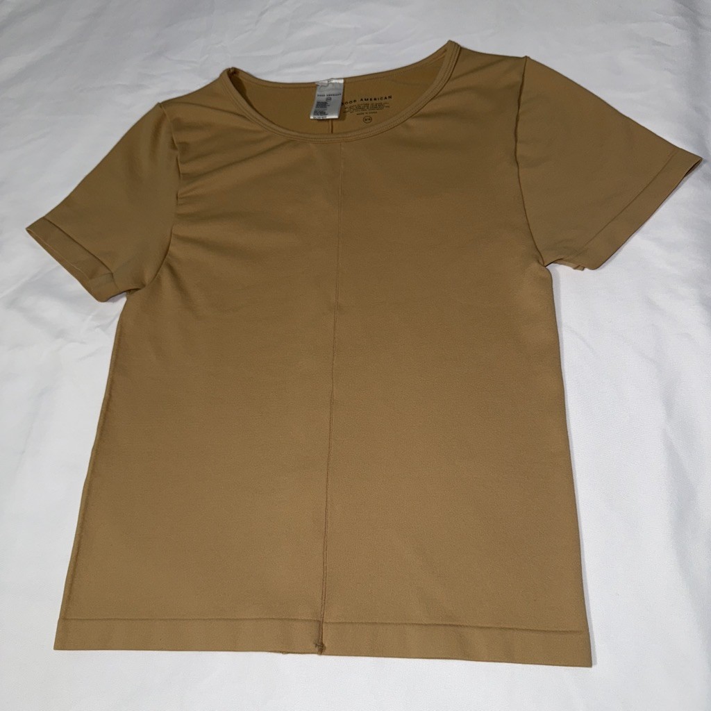 Good american top size medium color tan never worn #khloekardashian