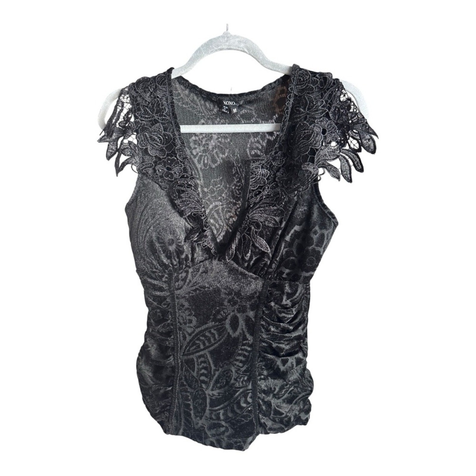 XOXO Elegant Black Lace Floral Top-NWOT-Size M