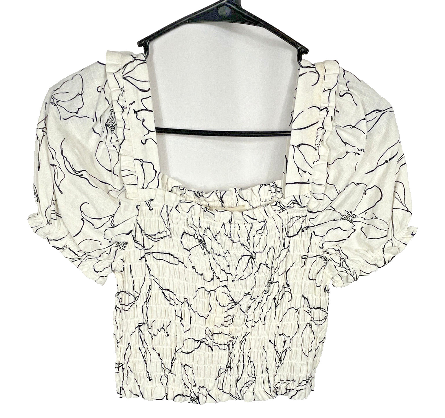 Monteau Los Angeles Women’s White Black Floral Smocked Crop Blouse Size Small