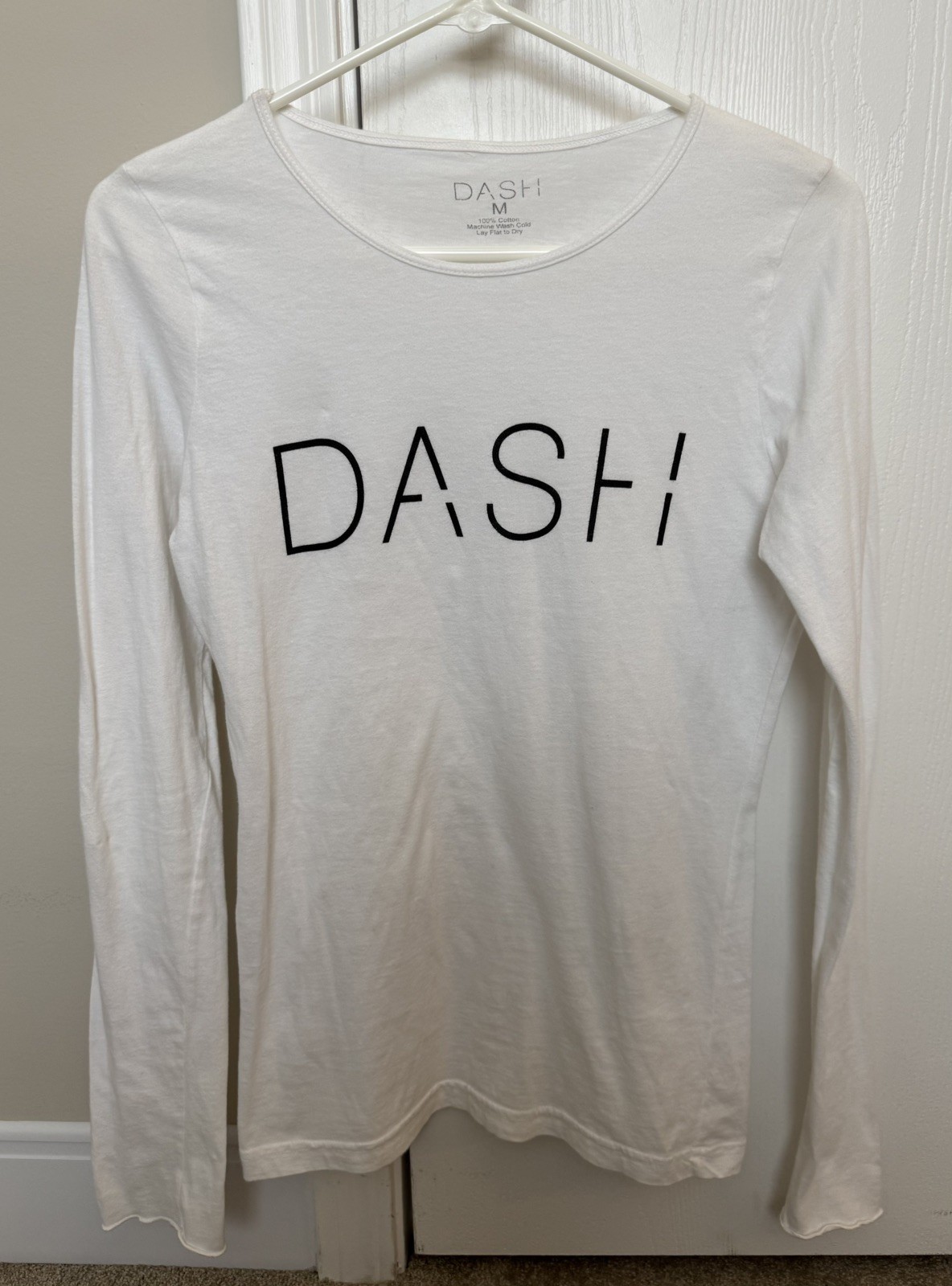 DASH by Kardashian’s T-Shirt Women’s Medium White With Black Logo Unisex Mint
