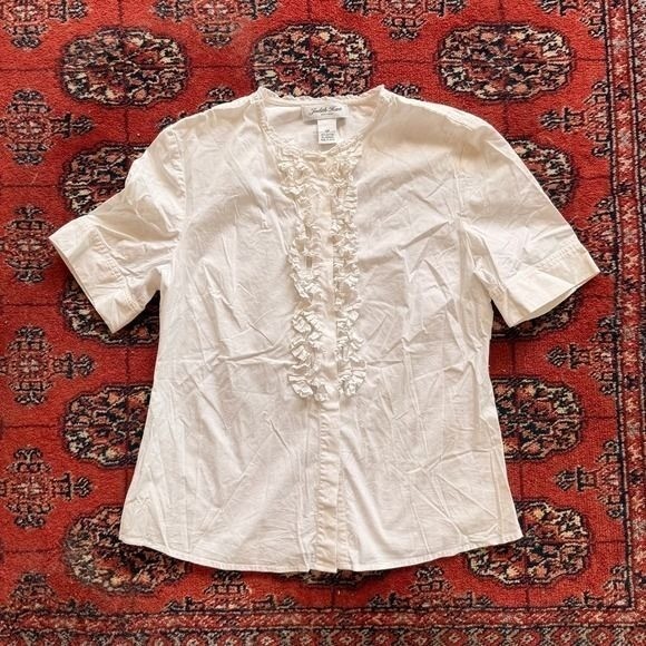 Judith Hart Ruffle Button Down Blouse Size 12P White Excellent Short Sleeve Top