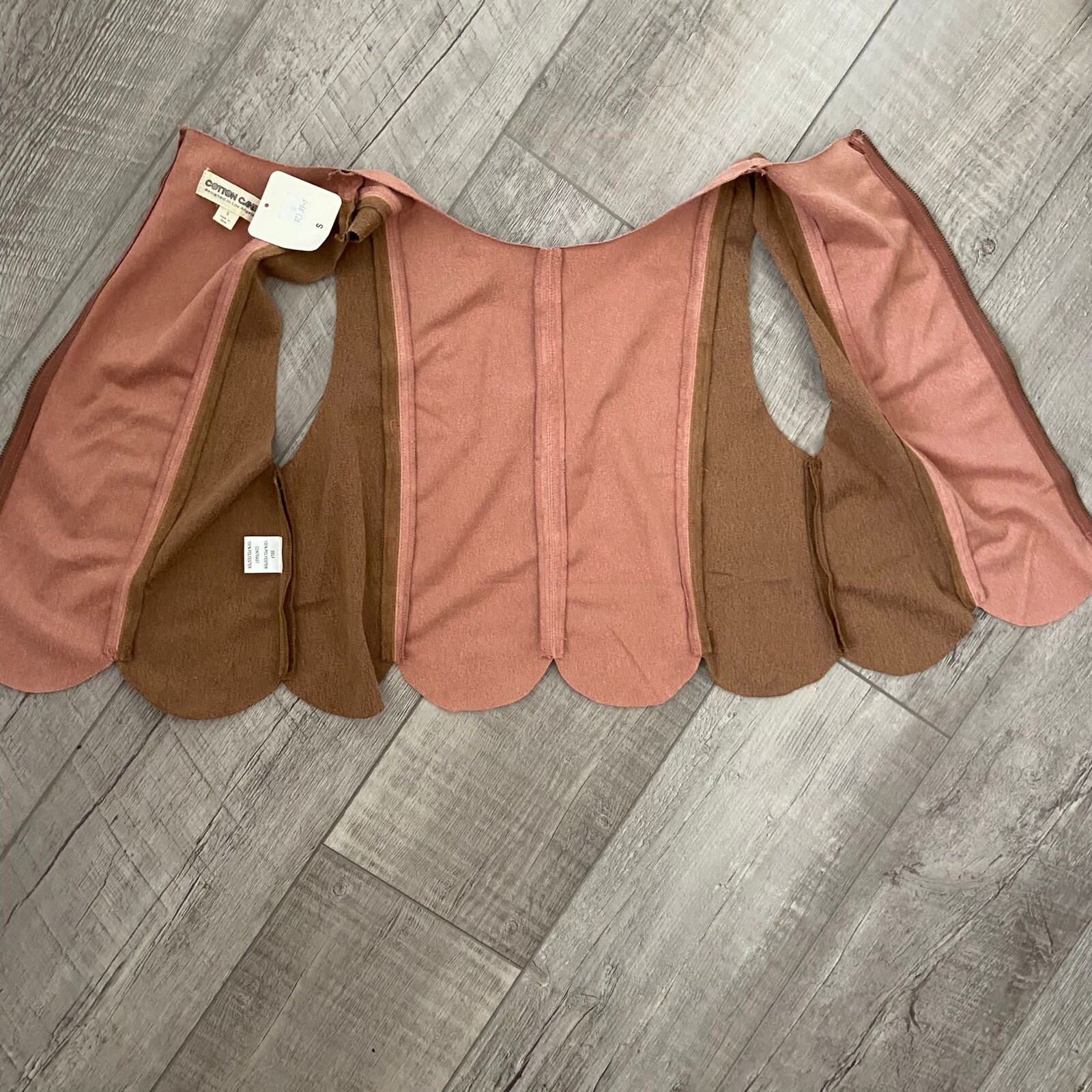 Cotton Candy Brand Sleeveless Top Back Zipper Scallop Hem Pink And Cognac