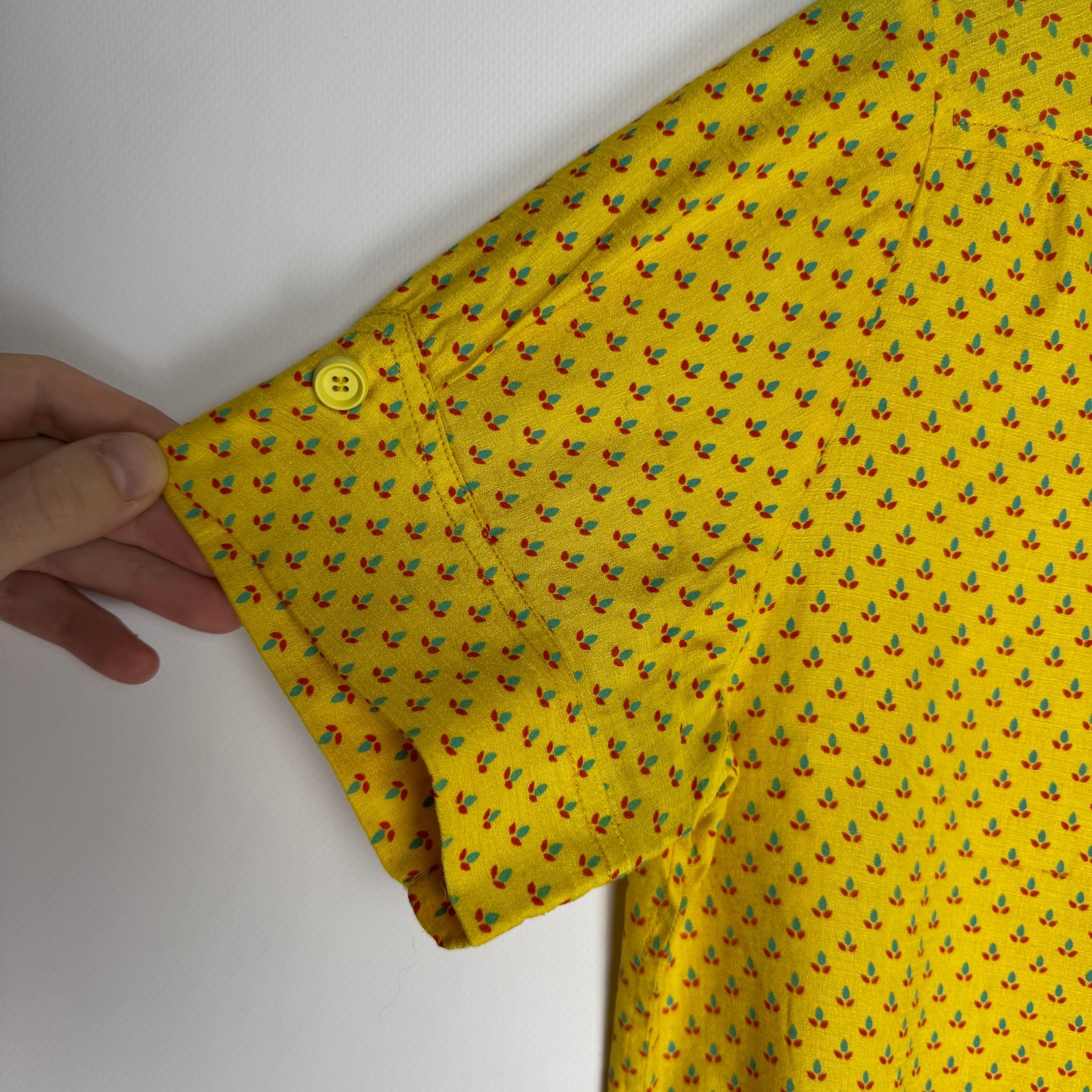 VTG Givenchy Boutique 70s Retro Shirt Short Floral Print Yellow Womens Viscose S