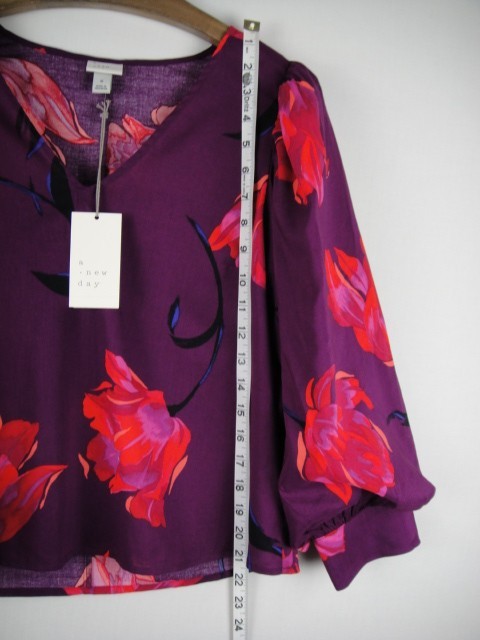 A New Day Size Small Purple Floral Cropped V Neck Poet Sleeve Rayon Blend Blouse