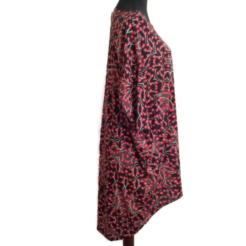 Lularoe XL Irma hi-low top red flowers NWT Black White Gray