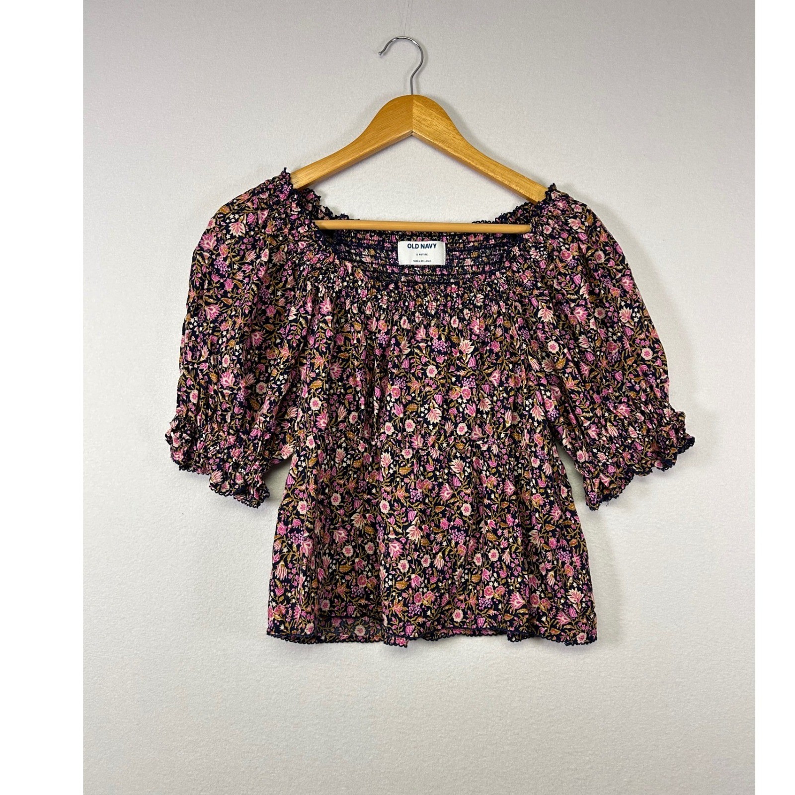 Cottagecore Boho Old Navy Womens S Petite Navy Floral Smocked Puff Sleeve Blouse