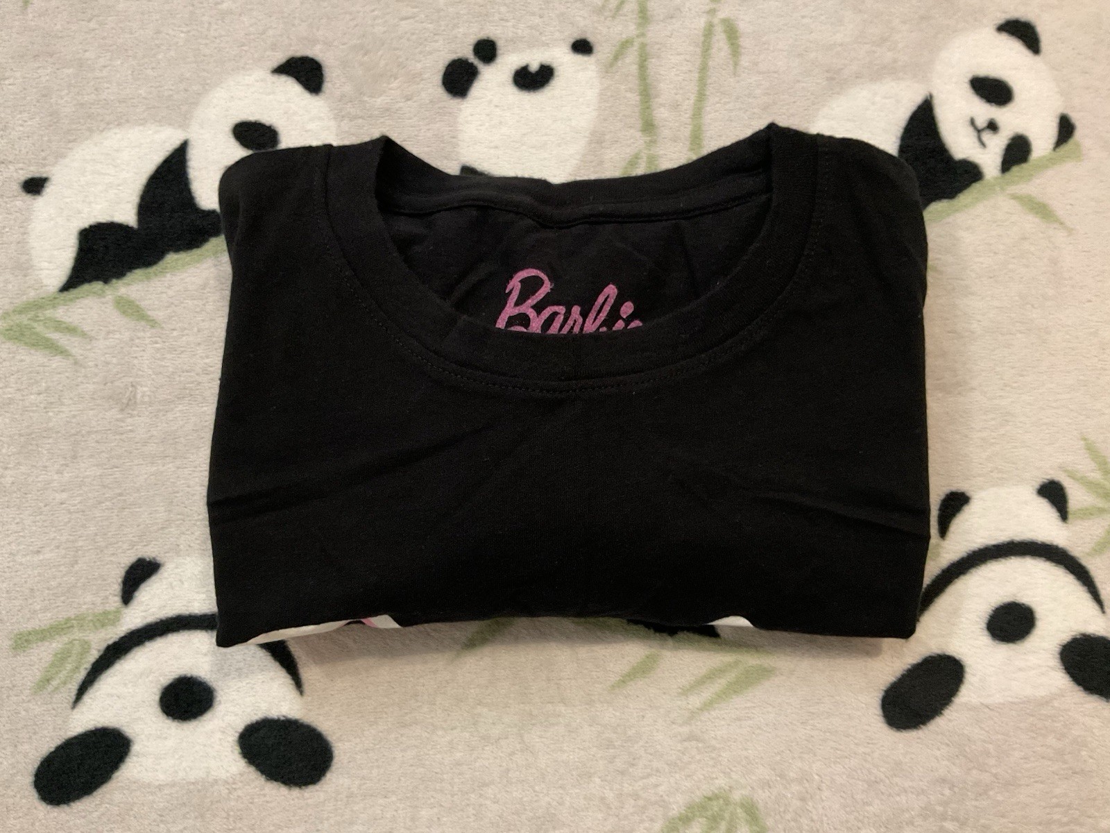 Barbie Mattel Women’s T-Shirt Size Medium Black Graphic Drip Hybrid Wet Paint