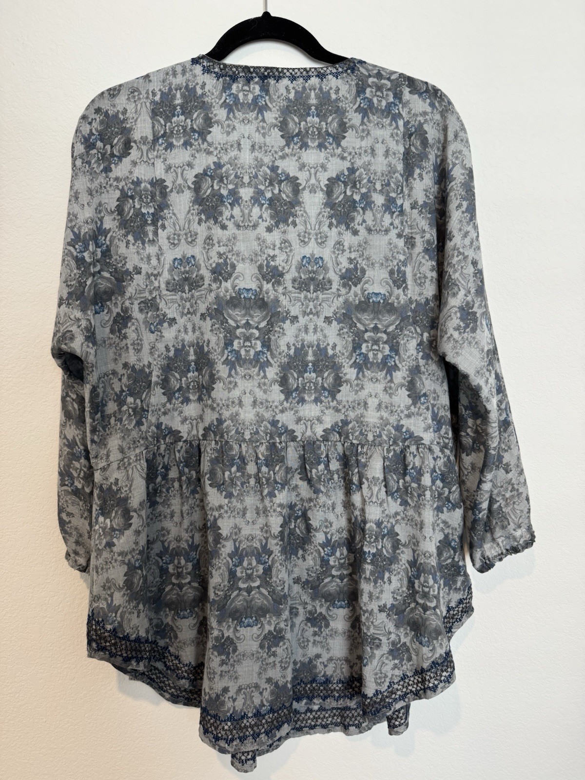 Ivy Jane Gray Blue Floral Embroidered Beaded Boho Tunic Top Sz Medium
