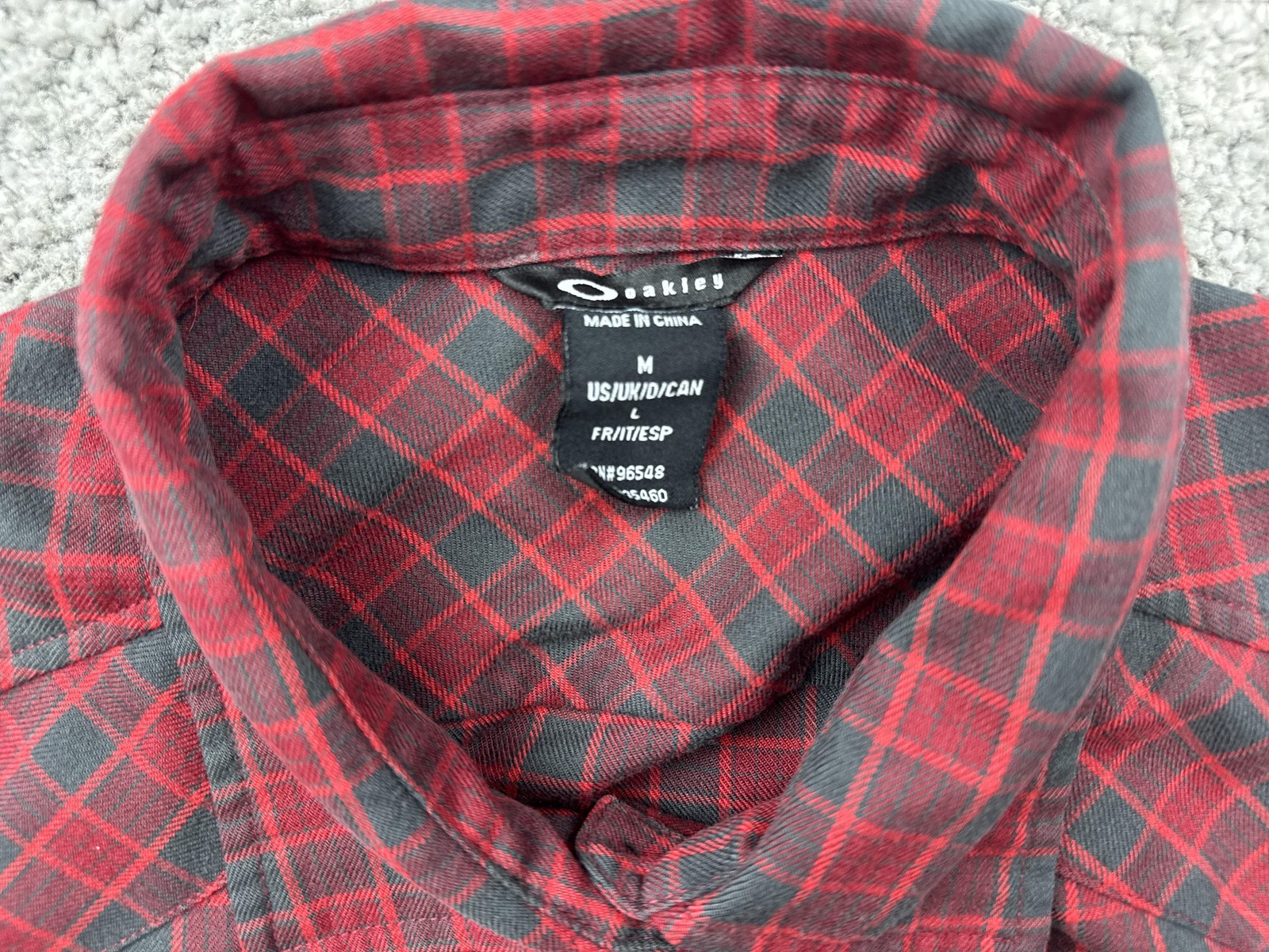 Oakley Shirt Womens M Red Long Sleeve Button Front Plaid Cotton Pockets Collared