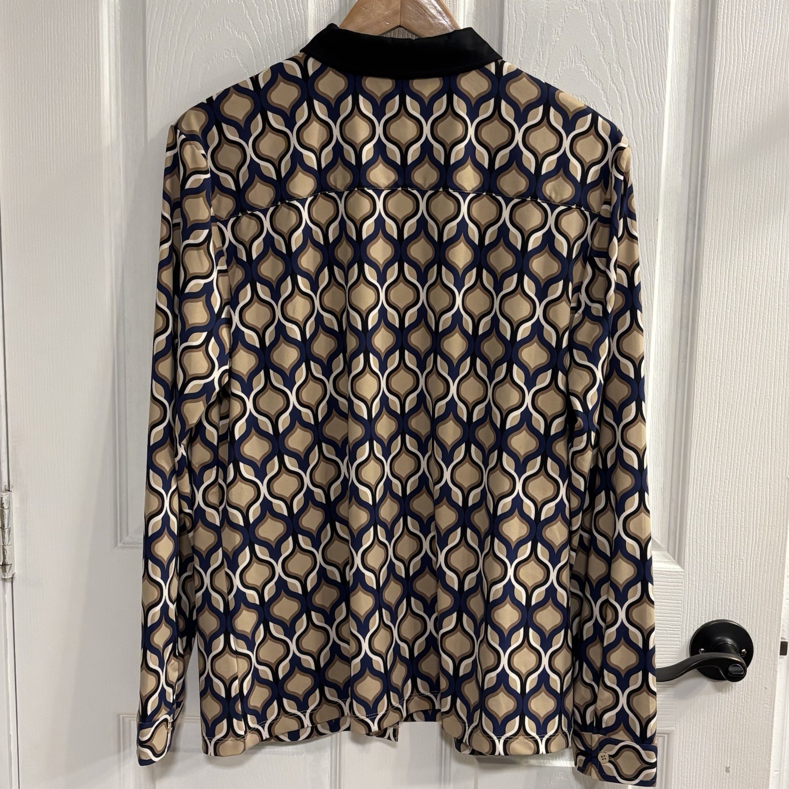 J McLaughlin Catalina Cloth Blouse XL Geometric Print Button Front Navy Tan LN