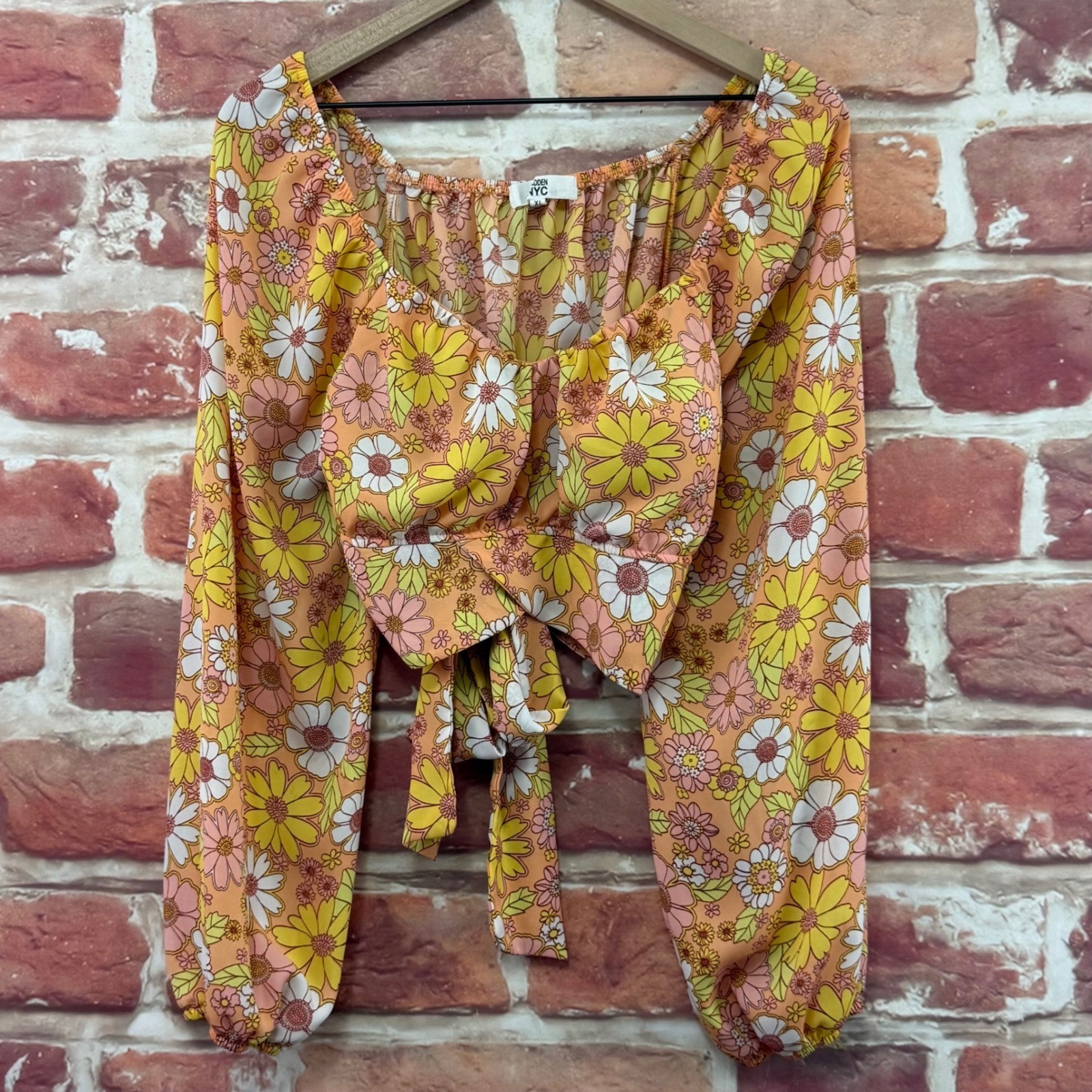 Steve Madden NYC Crop Top Womens XL Multicolor Floral Cut Out Back Padded Shirt