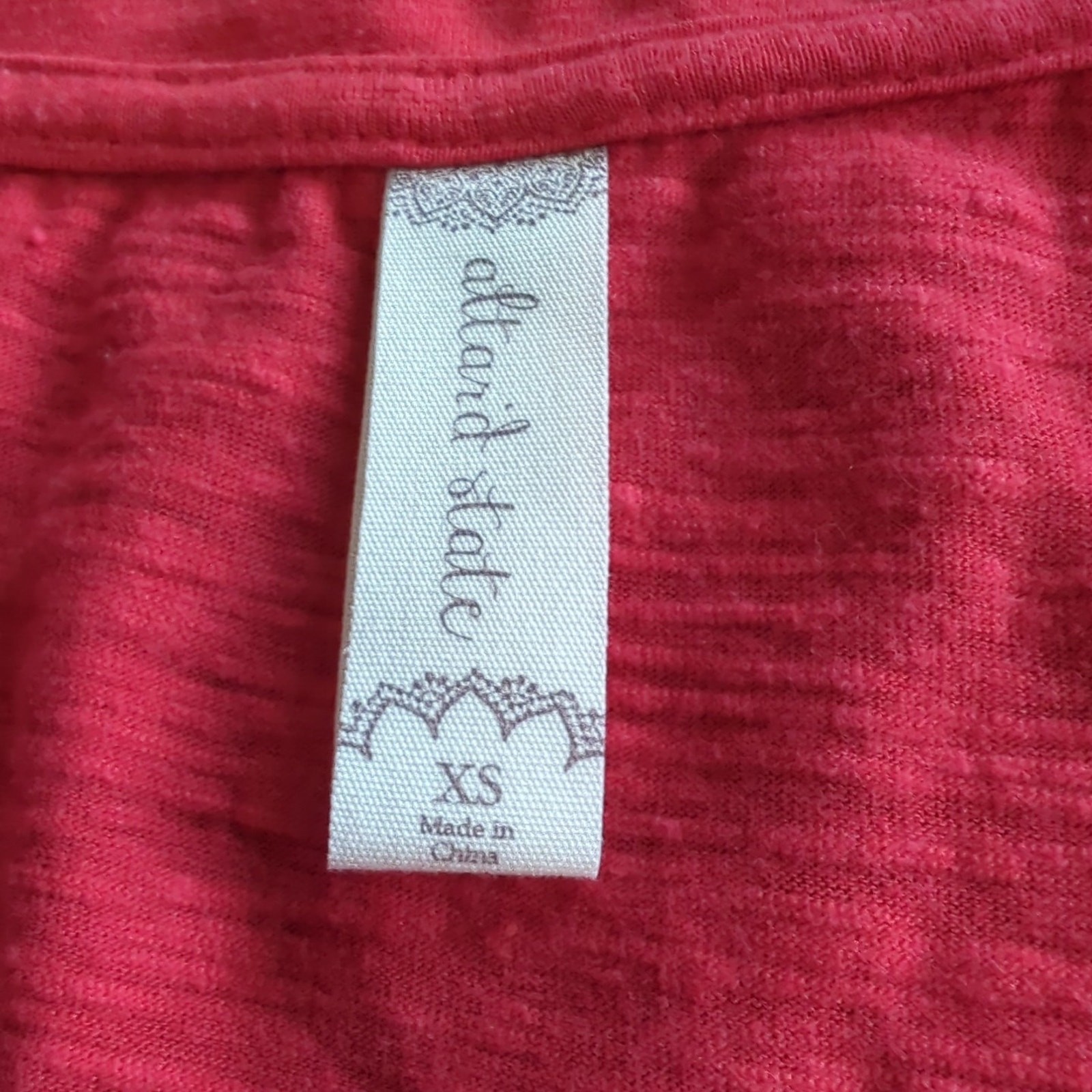 Altar’d Stated Red Vneck Cotton/Poly T-shirt Top Tunic Womens Size XSmall EUC