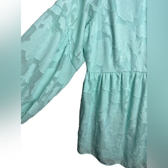 Lane Bryant Floral Embossed Peplum Top Blouse Sz 18/20 Sea Green Womens Flowy