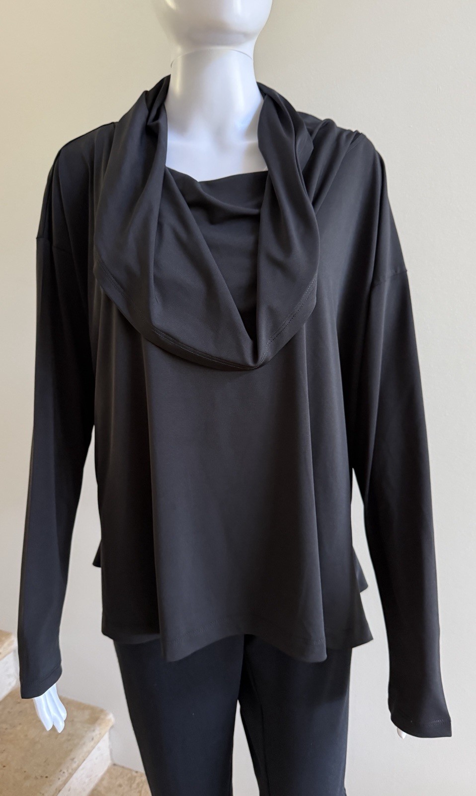NWOT PLANET By Lauren G Long Sleeve Cowl Neck Top Shirt, One Size Fits All Black