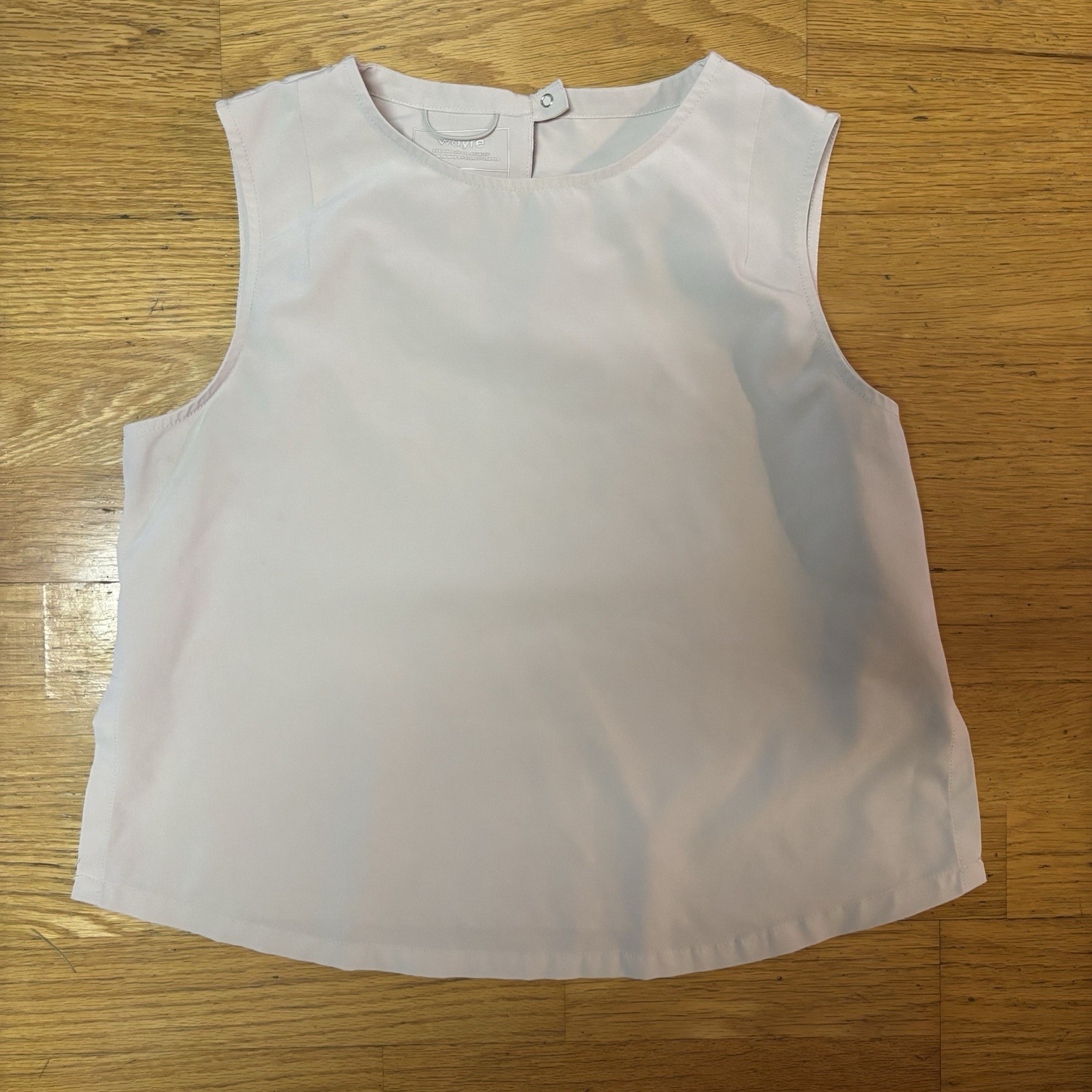Wayre Shift Snap Neutral Travel Outdoor Vacation Preppy Quiet Luxury Tank Top XS