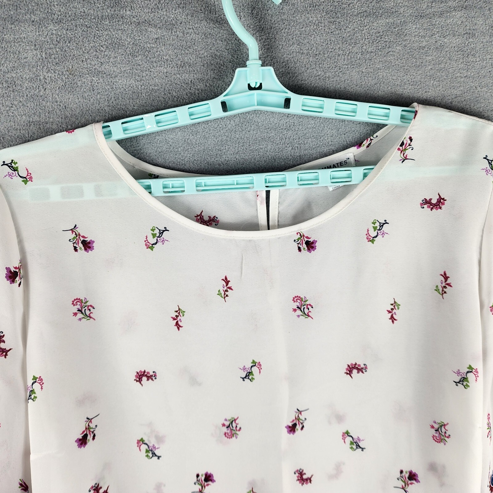 Roommates Woman Blouse 3X White Floral Top Back Keyhole Loose Wide Sleeves