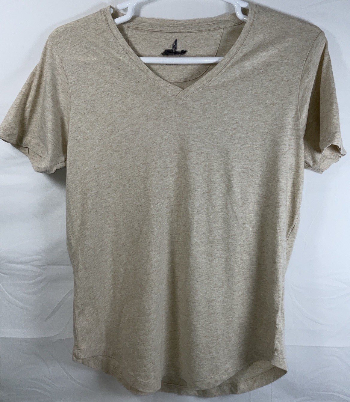 NWOT Women Johnnie-O Merediths Short Sleeve 100% Cotton T-Shirt Oatmeal Tan – M