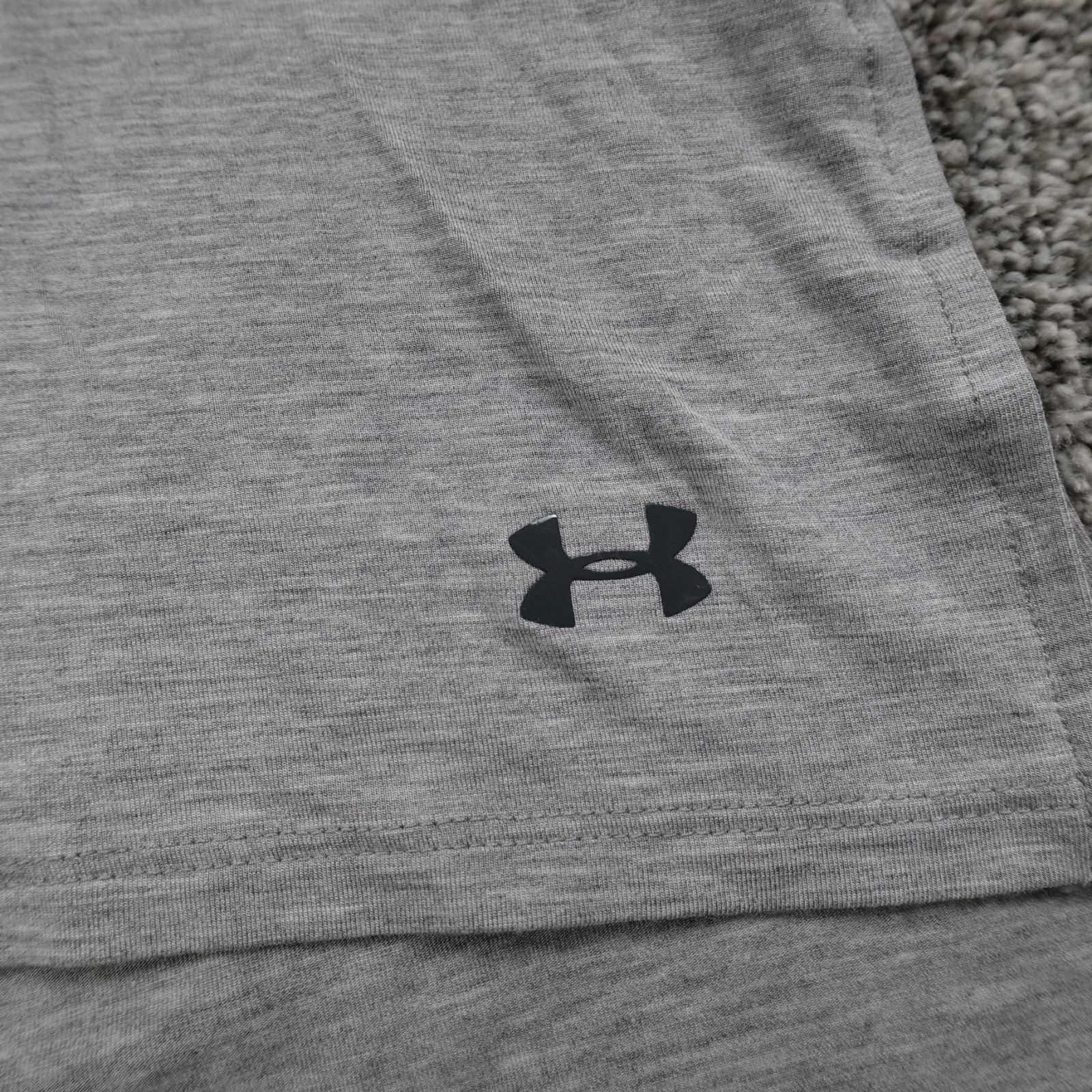 NEW Under Armour Shirt Womens L Gray Loose Performance Long Sleeve Athletic Gym