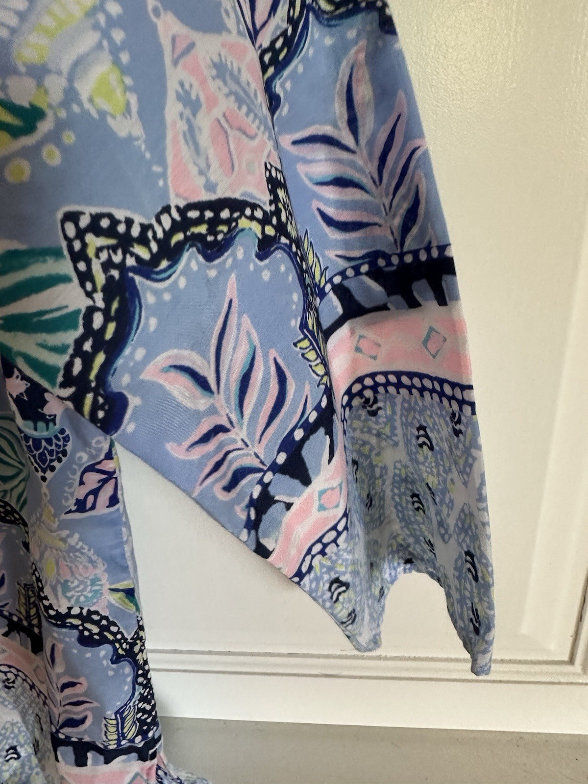 Lilly Pulitzer Asani Tunic Top Blue Peri Lapis Lanterns Silk Blouse Size XS EUC