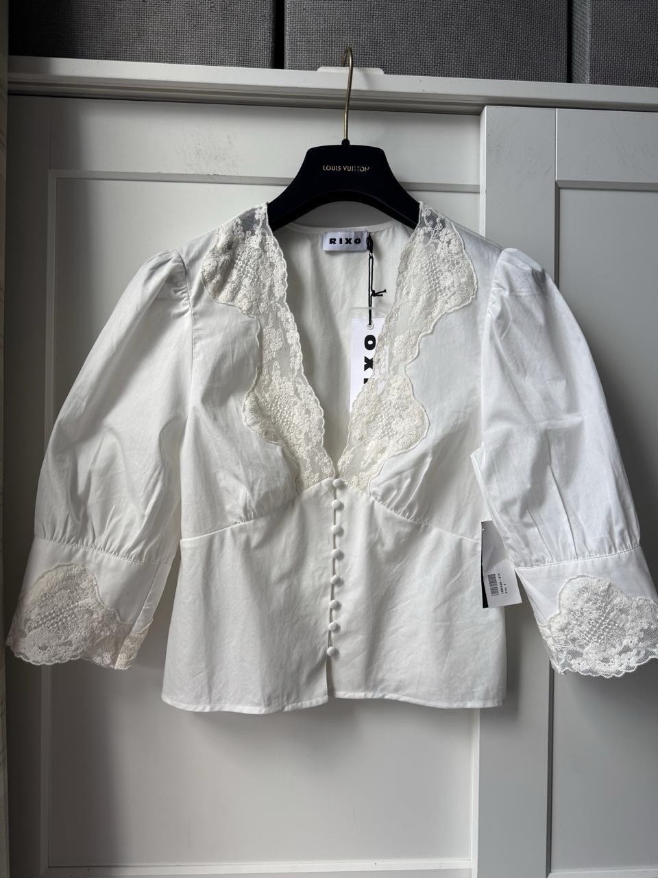 Rixo white blouse brand new with tags Size UK8 Take a look at my other items x