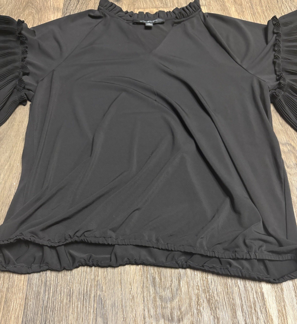 Marc New York Women’s Black Blouse Ruffle V Neck Size M
