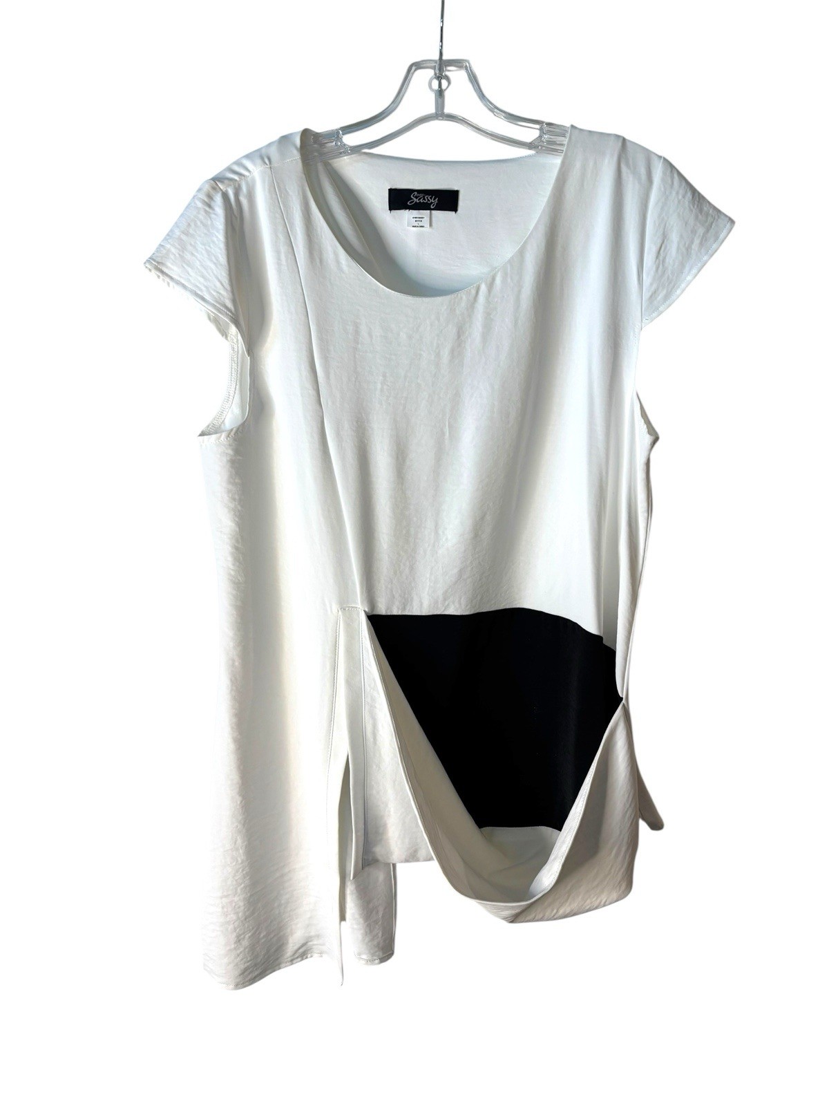 Sassy White Asymmetrical Tunic Top L Black Contrast Pocket Art to Wear NWT