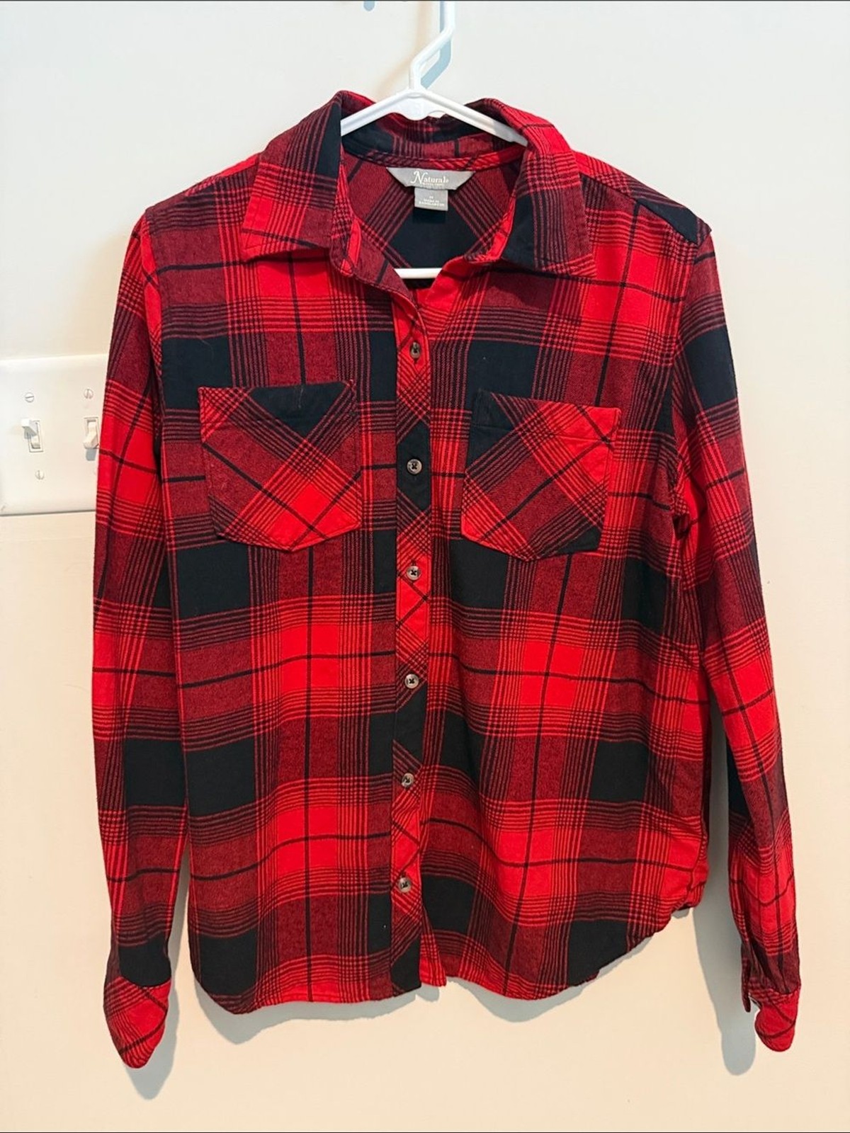 Natural Reflections Red and Black Plaid Button-Down Shirt M